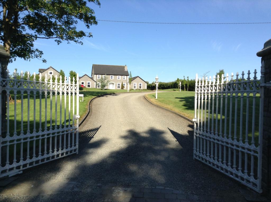 Bed and Breakfast Deeside Manor Stabannan Zewnętrze zdjęcie
